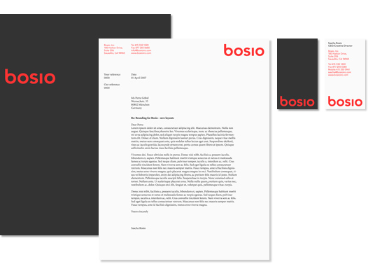 Das Corporate Design angewandt auf die Geschäftsausstattung.